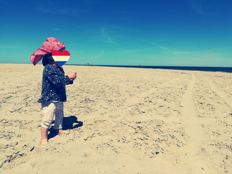 Texel mit Kindern breiter Sandstrand